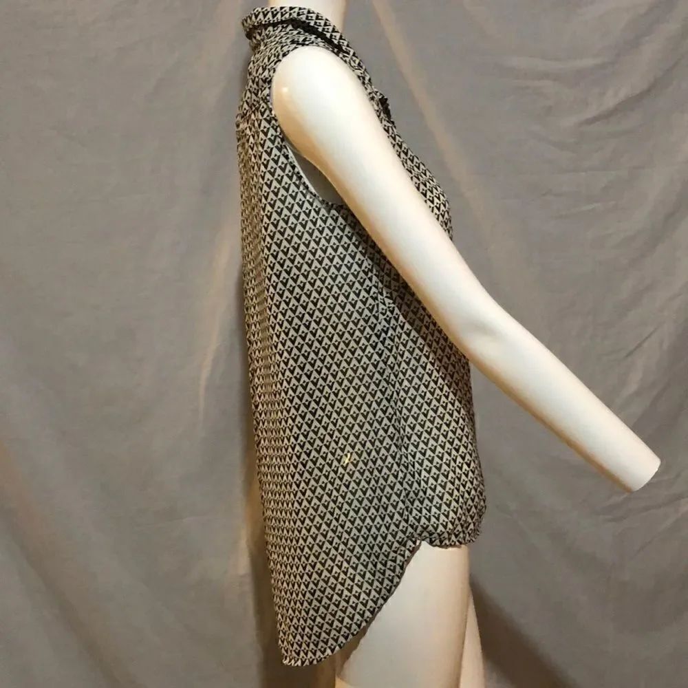 H & M Top - Picture 3 of 6